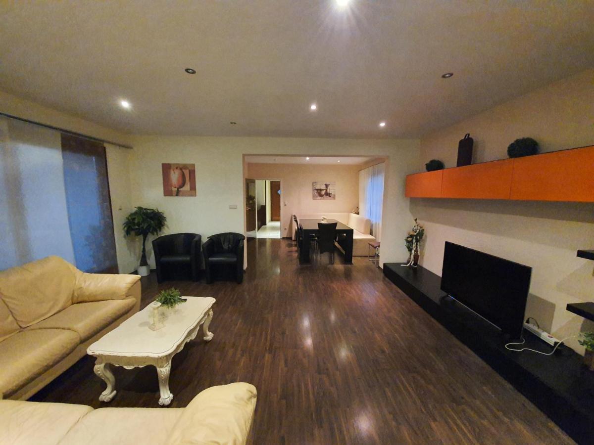 Apartment Bei Hamburg Bis 10 Personen Mit Terasse Und Gartennutzung. Buchholz in der Nordheide Bagian luar foto